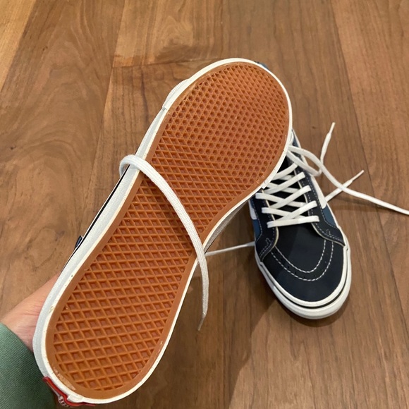 Vans Sk8-Hi in Navy/White - Picture 4 of 5